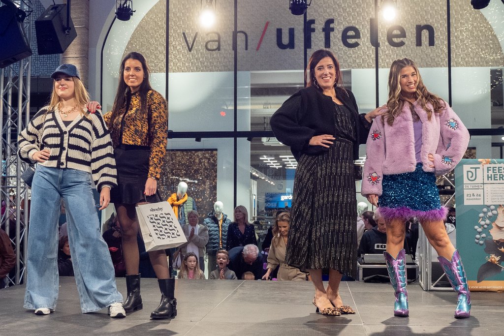 Modeshow 253.jpg
